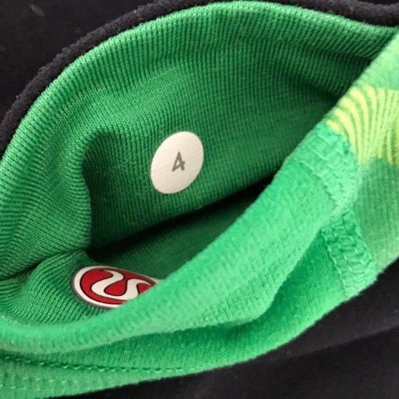 Lululemon Black /Green Groove Crops/Clam Diggers Size 4 - Picture 8 of 8